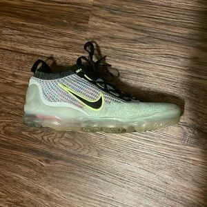 Used Nike Vapormax